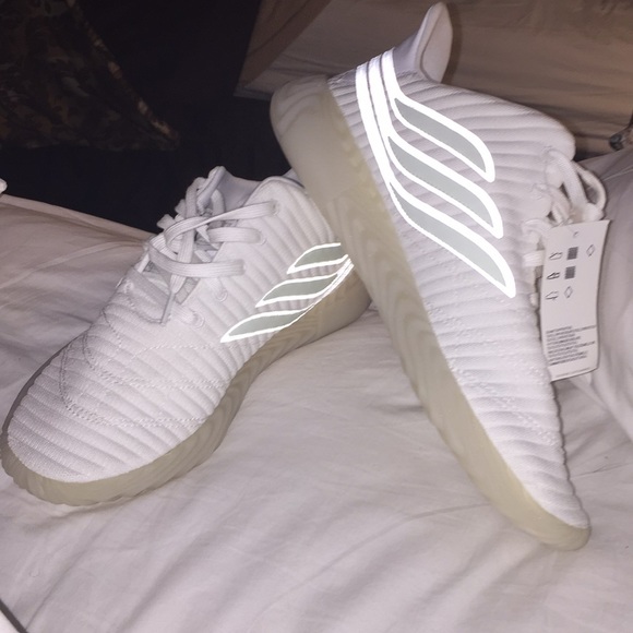 Adidas Vol. 1 - Picture 2 of 3